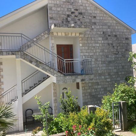 Guest House Konak Kod Danke تريبينيي المظهر الخارجي الصورة