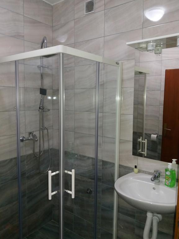 Guest House Konak Kod Danke تريبينيي المظهر الخارجي الصورة
