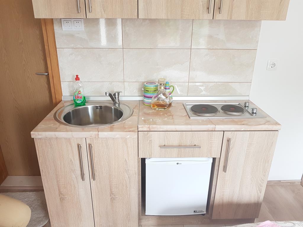 Guest House Konak Kod Danke تريبينيي الغرفة الصورة