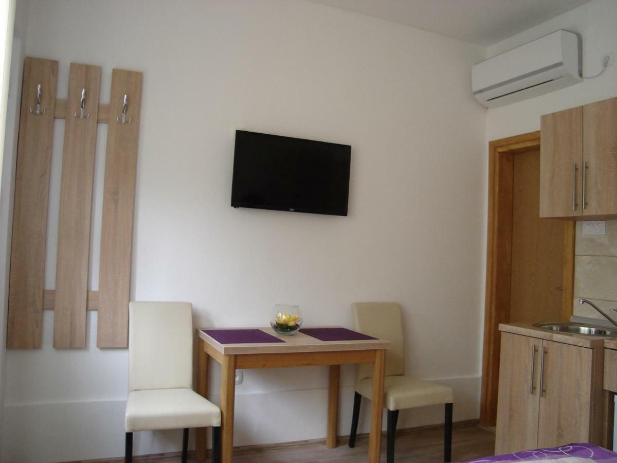 Guest House Konak Kod Danke تريبينيي المظهر الخارجي الصورة